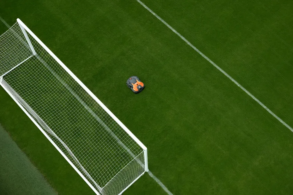 Husqvarna Automower® 580 EPOS®.webp