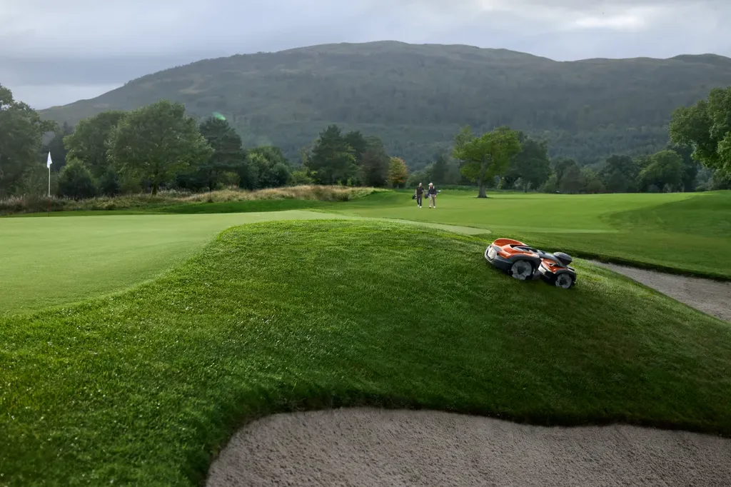 Husqvarna Automower® 535 AWD EPOS®.webp