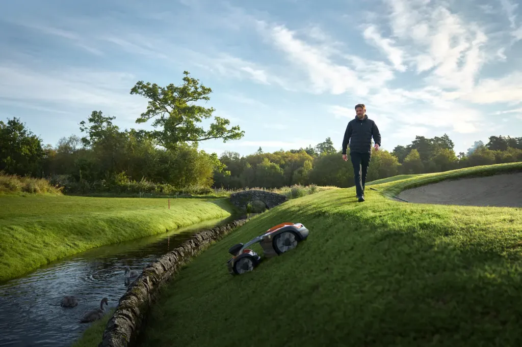 Husqvarna Automower® 535 AWD EPOS®.webp