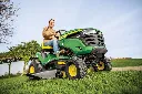 a_new_john_deere_x107_lawn_tractor(3b9).webp