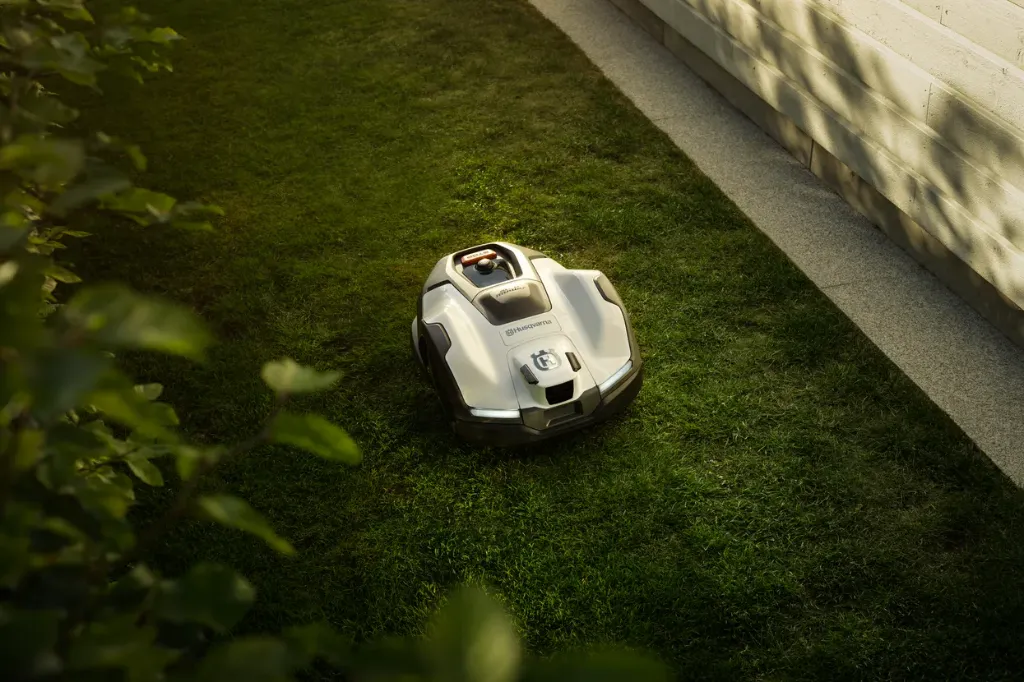 huqsvarna automower 405VE NERA.webp